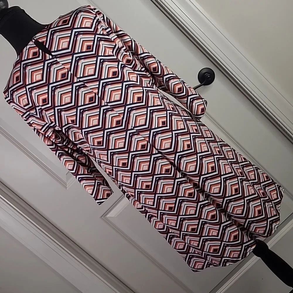 NotationsāGeometricāPrintāMiniāDress - Picture 4 of 16
